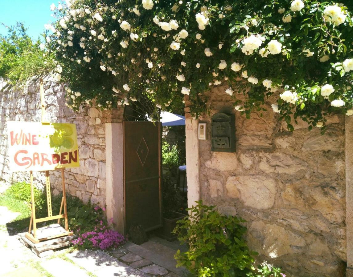Wine Garden Rooms Skradin Luaran gambar